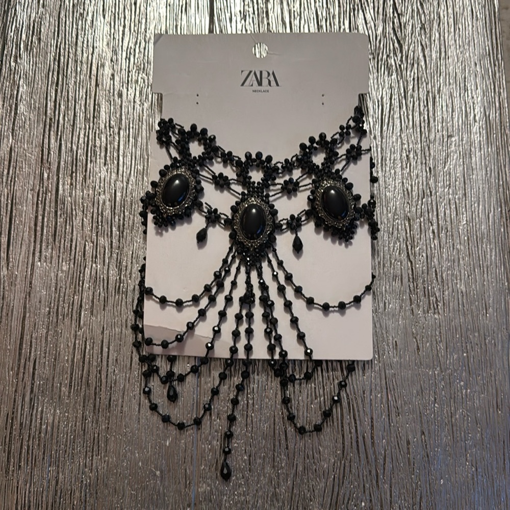 Zara statement necklace never been worn